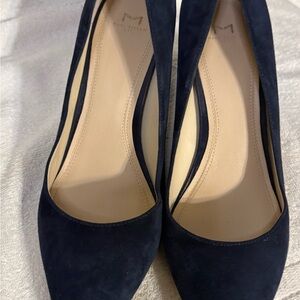 Marc Fisher Gorgeous Navy Suede Pumps Women Size 10